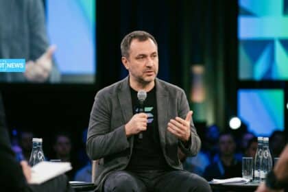 Solana Co-Founder Weighs In as AI Copyright Battle Shifts From Fair Use to Data Ownership